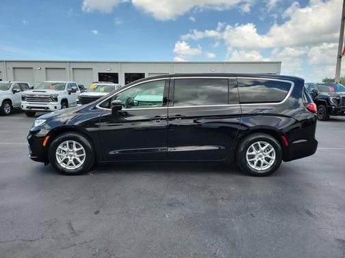 Black 2024 Chrysler Pacifica TOURING L