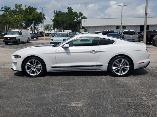 2021 Ford Mustang ECOBOOST PREMIUM