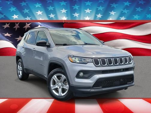 Gray 2024 Jeep Compass LATITUDE