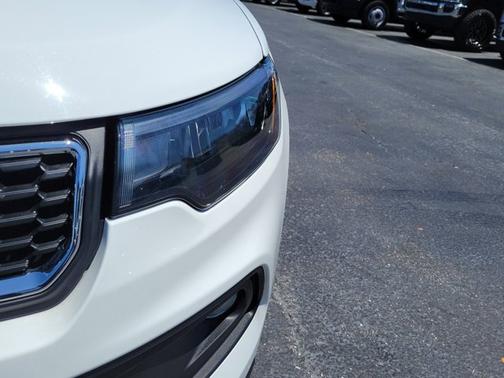 White 2024 Jeep Compass LATITUDE