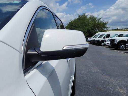 White 2023 GMC Acadia DENALI