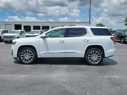 White 2023 GMC Acadia DENALI