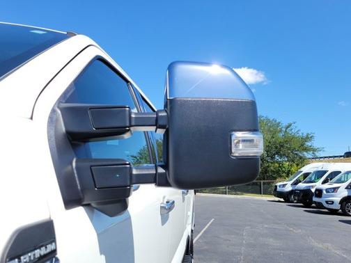 STAR WHITE 2025 Ford F-250 PLATINUM