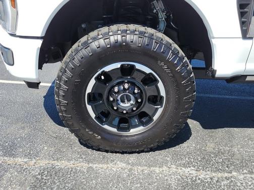 STAR WHITE 2025 Ford F-250 PLATINUM