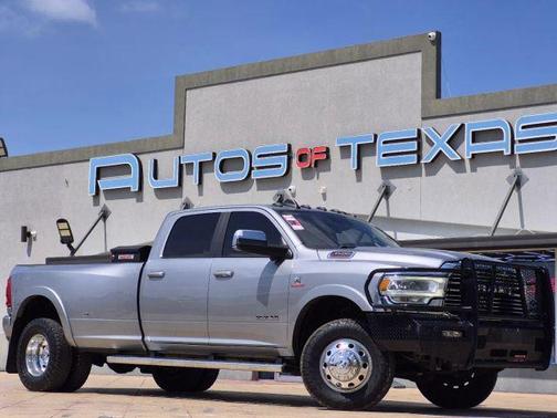 Billet Silver Metallic Clearcoat 2021 RAM 3500 Laramie Crew Cab 4x4 8' Box