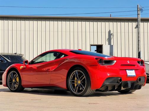 2018 Ferrari 488 GTB Base