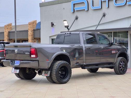 2018 RAM 3500 Laramie Crew Cab 4x4 8' Box