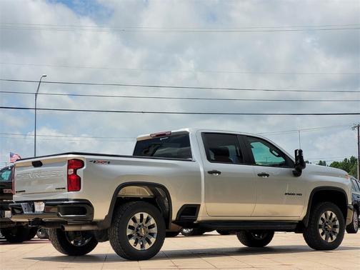2022 Chevrolet Silverado 2500 Custom