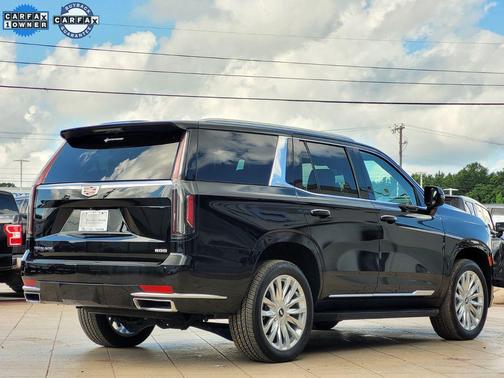 2022 Cadillac Escalade Luxury