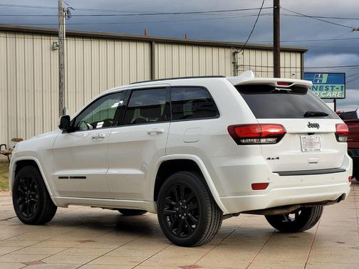 2021 Jeep Grand Cherokee Laredo
