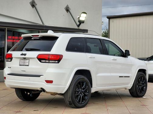 2021 Jeep Grand Cherokee Laredo