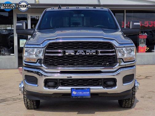 2023 RAM 3500 Tradesman Crew Cab 4x4 8' Box