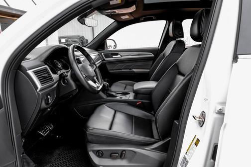 2021 Volkswagen Atlas Cross Sport 3.6L V6 SE w/Technology R-Line