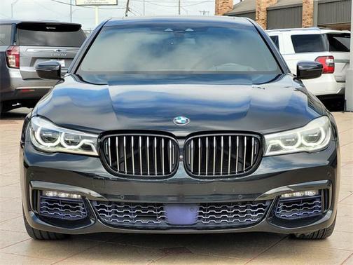 2016 BMW 750 i
