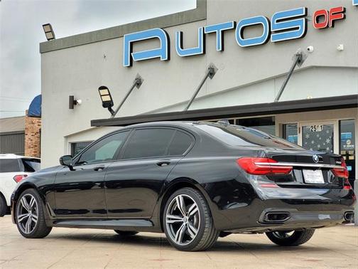 2016 BMW 750 i