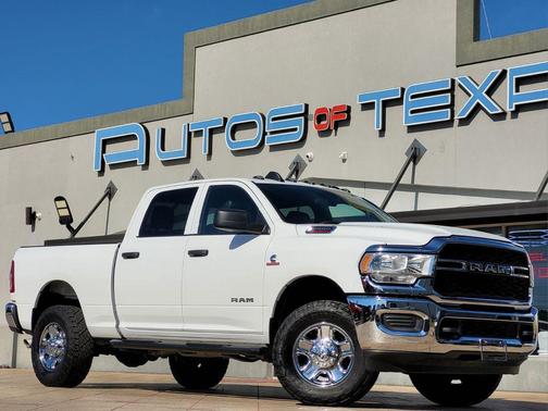 2022 RAM 2500 Tradesman Crew Cab 4x4 6'4' Box