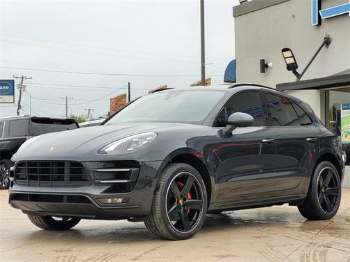 2018 Porsche Macan Turbo