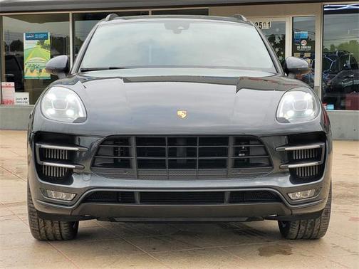 2018 Porsche Macan Turbo