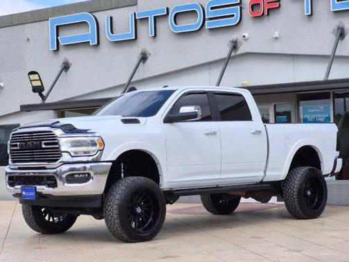 2022 RAM 2500 Laramie Crew Cab 4x4 6'4' Box