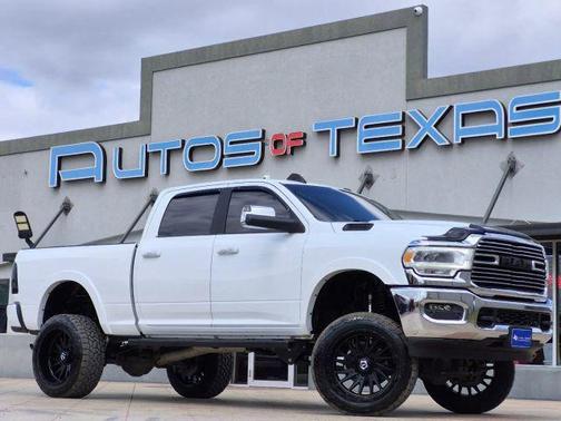 2022 RAM 2500 Laramie Crew Cab 4x4 6'4' Box