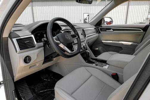 2022 Volkswagen Atlas 3.6L SE w/Technology
