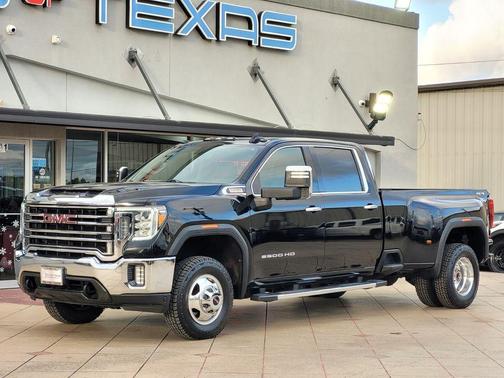 2022 GMC Sierra 3500 SLT