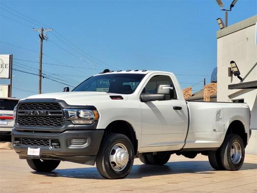 2024 RAM 3500 Tradesman Regular Cab 4x4 8' Box