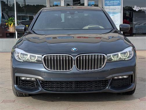 2019 BMW 740 740i