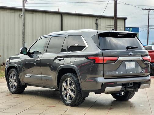 2023 Toyota Sequoia Capstone