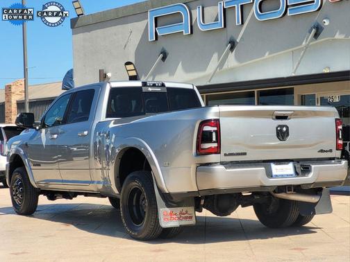 2021 RAM 3500 Laramie Crew Cab 4x4 8' Box