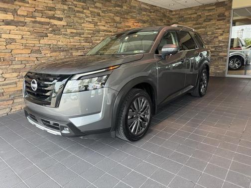 2024 Nissan Pathfinder SL 4WD