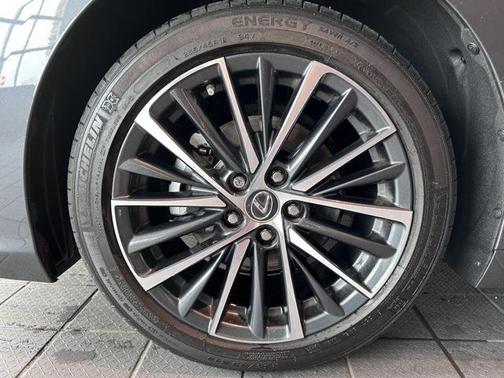 2022 Lexus ES 350 Base