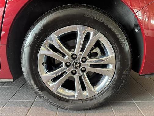 2024 Toyota Sienna Platinum 7 Passenger