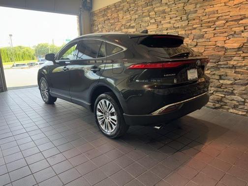 2021 Toyota Venza LE