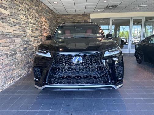 2022 Lexus LX 600 Base