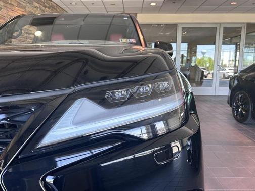 2022 Lexus LX 600 Base