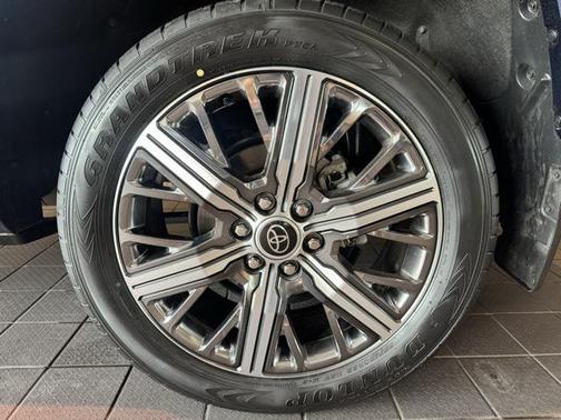 2023 Toyota Sequoia Base