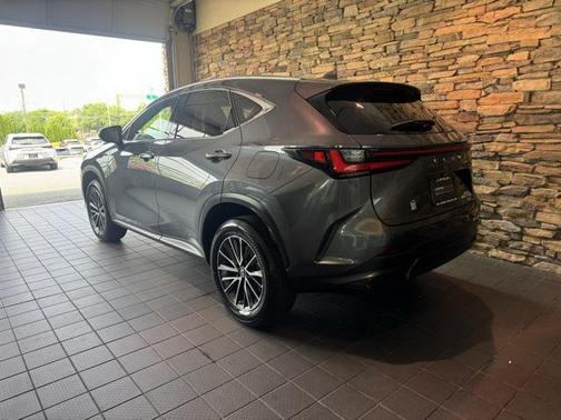 2022 Lexus NX 350h Premium