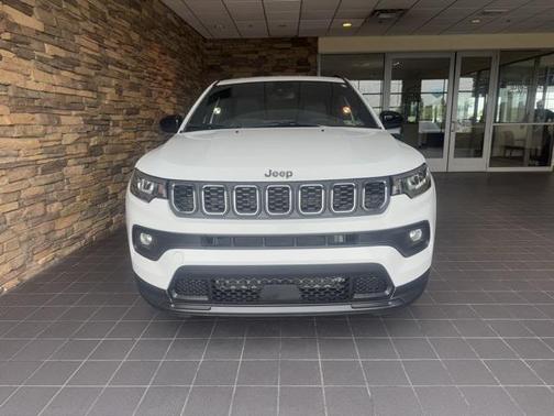 2024 Jeep Compass Latitude Lux