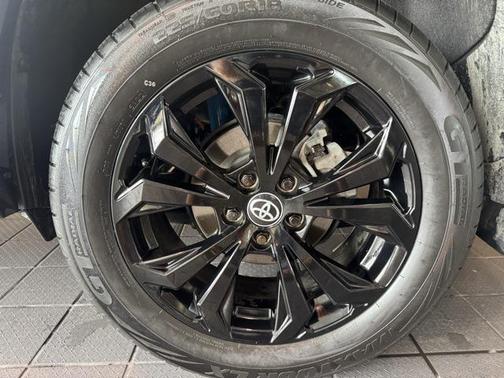 2022 Toyota RAV4 Hybrid SE