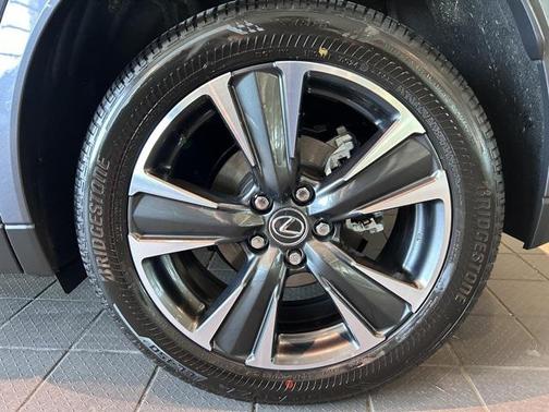2025 Lexus UX 300h Base