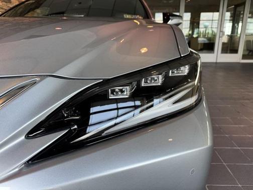 2024 Lexus ES 350 Ultra Luxury