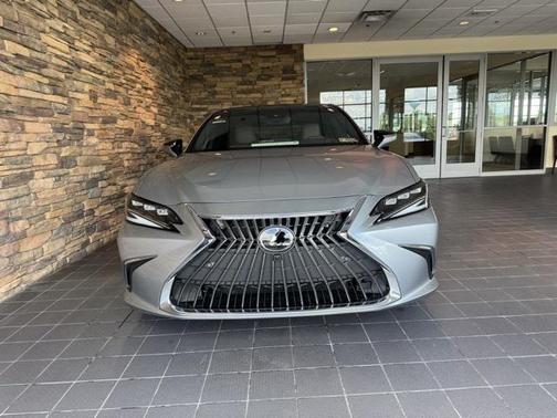 2024 Lexus ES 350 Ultra Luxury