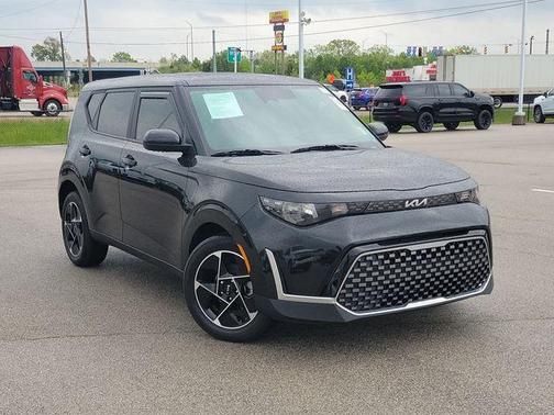 Black 2023 Kia Soul EX