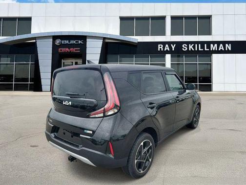 Black 2023 Kia Soul EX