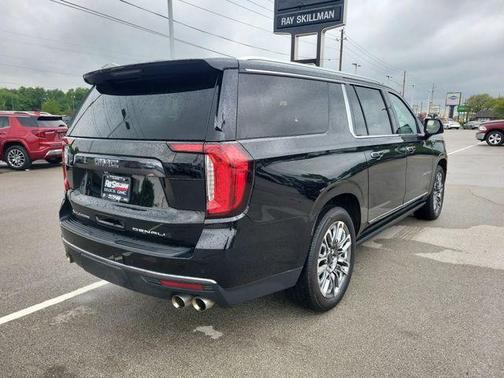 Onyx Black 2023 GMC Yukon XL Denali Ultimate