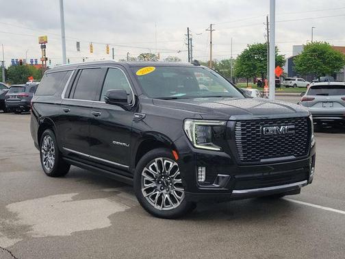Onyx Black 2023 GMC Yukon XL Denali Ultimate