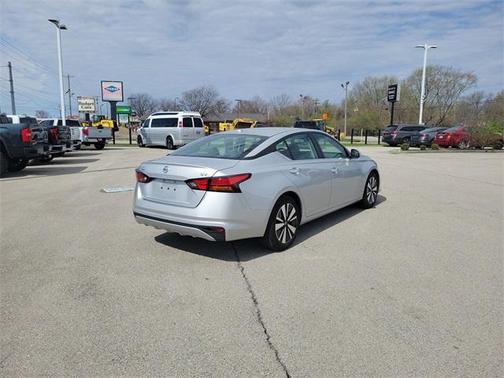 2021 Nissan Altima 2.5 SV