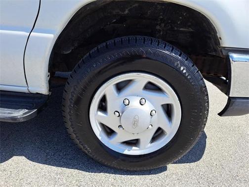 2008 Ford E350 Super Duty XLT