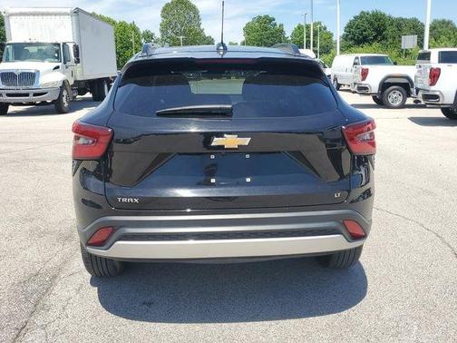 Black Metallic 2025 Chevrolet Trax LT